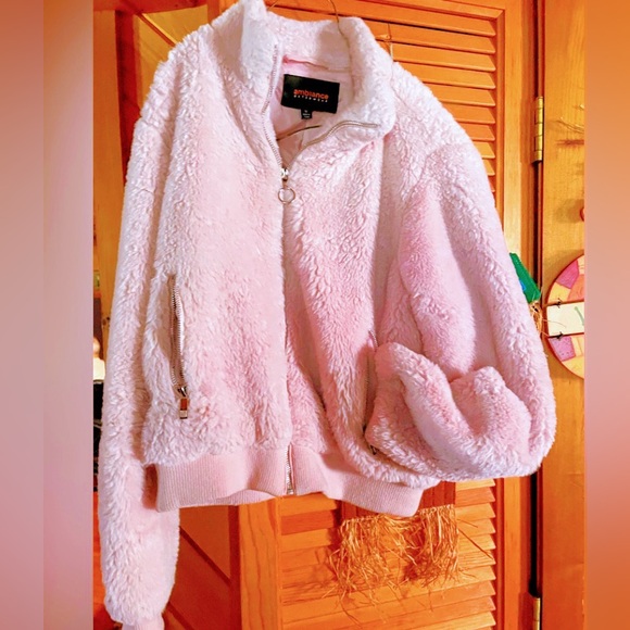 GONE! - Picture 2 of 6